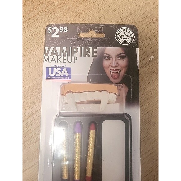 Rubies Costume Vampire Makeup Kit with Teeth Fangs Included, made in the USA NEW - Picture 3 of 4